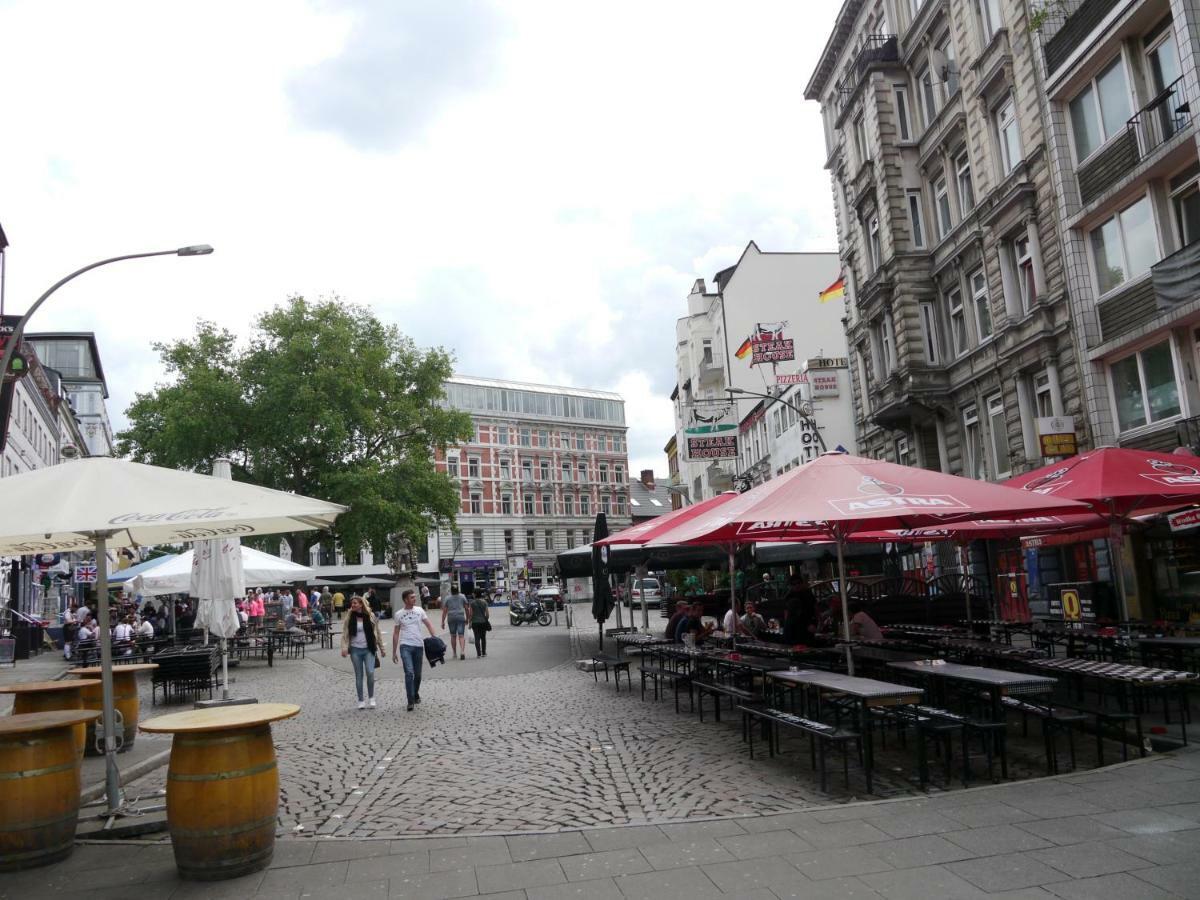 Sleep in Hamburg St. Pauli Hotel Bagian luar foto