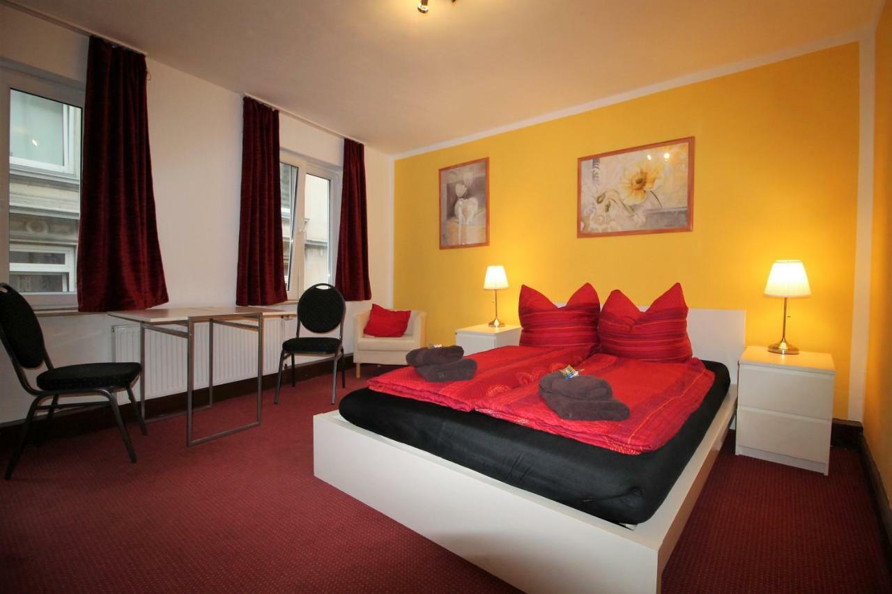 Sleep in Hamburg St. Pauli Hotel Bagian luar foto
